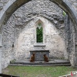 Argos & Dexter at Ehlinghem churchruin